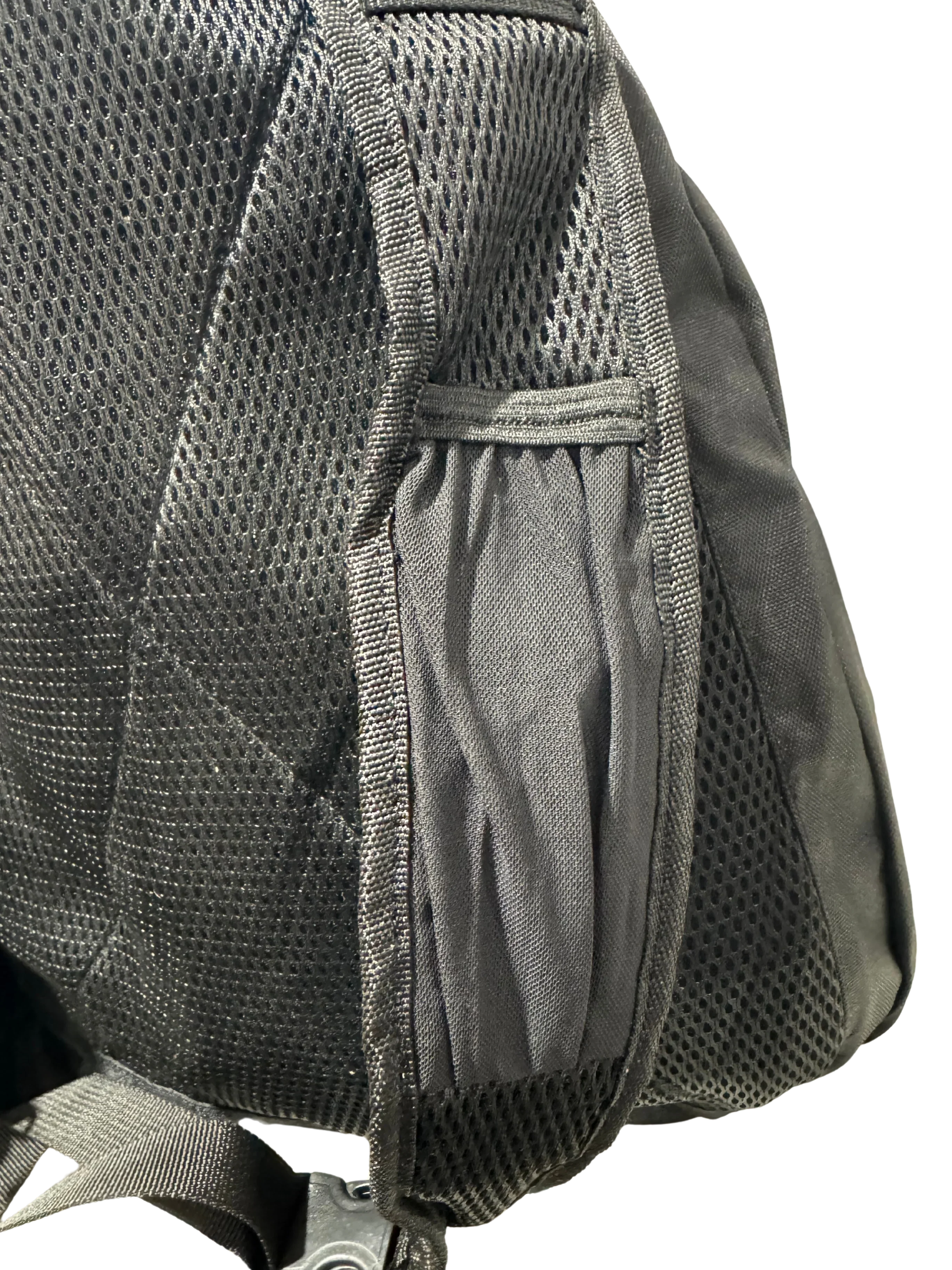 * NEW IN STOCK * 2025 GALLON GEAR SLING BAG | MEN AND WOMEN SMALL CROSSBODY CHEST SLINGBAG BACKPACK | SHOULDER SLING BY KAG (BLACK/RED)