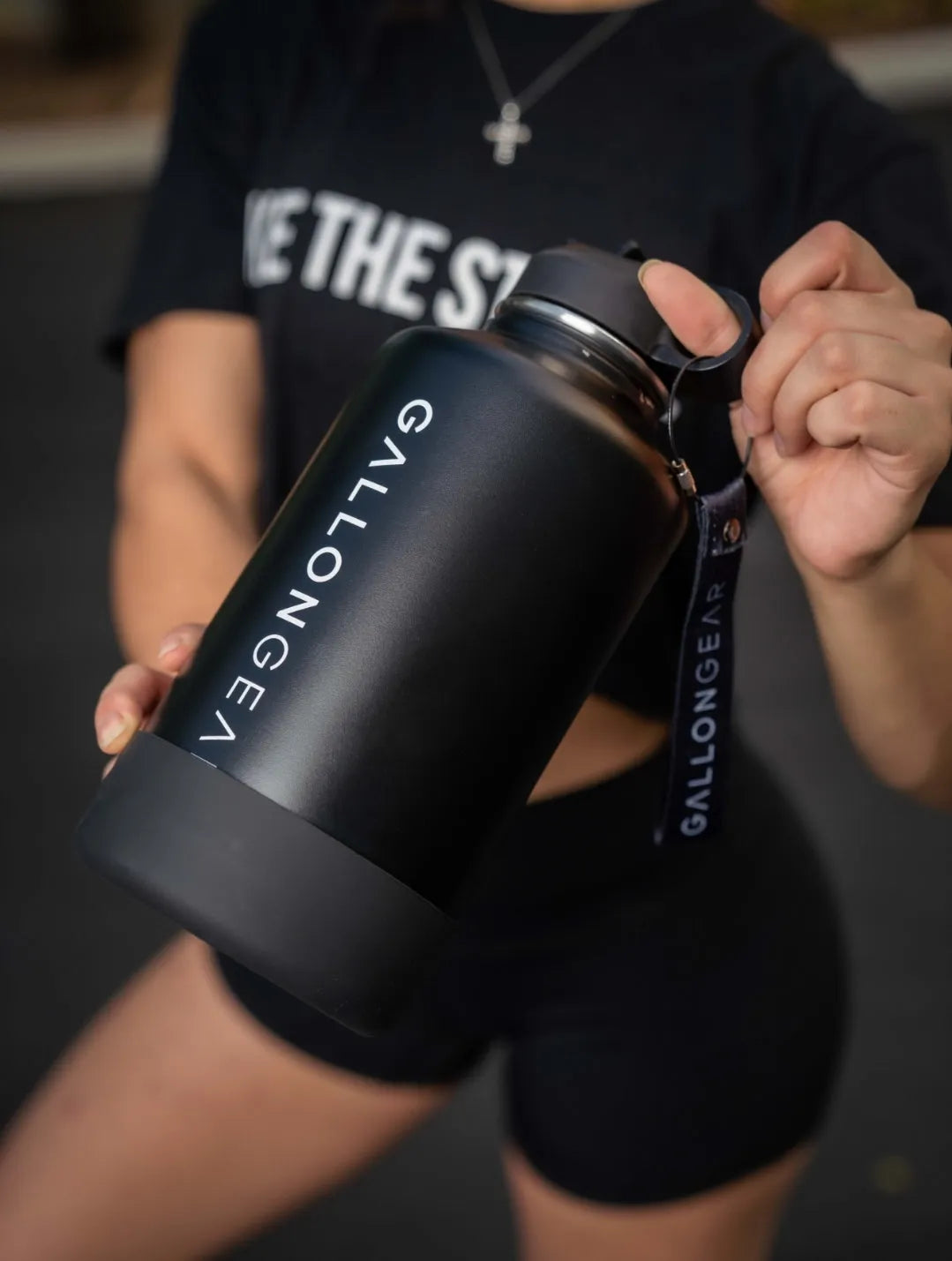 * PRE-ORDER * GALLON GEAR STAINLESS STEEL INSULATED WATER BOTTLE 40oz KEEP COLD FOR 24 HOURS | HOT FOR 12 HOURS (BLACK)